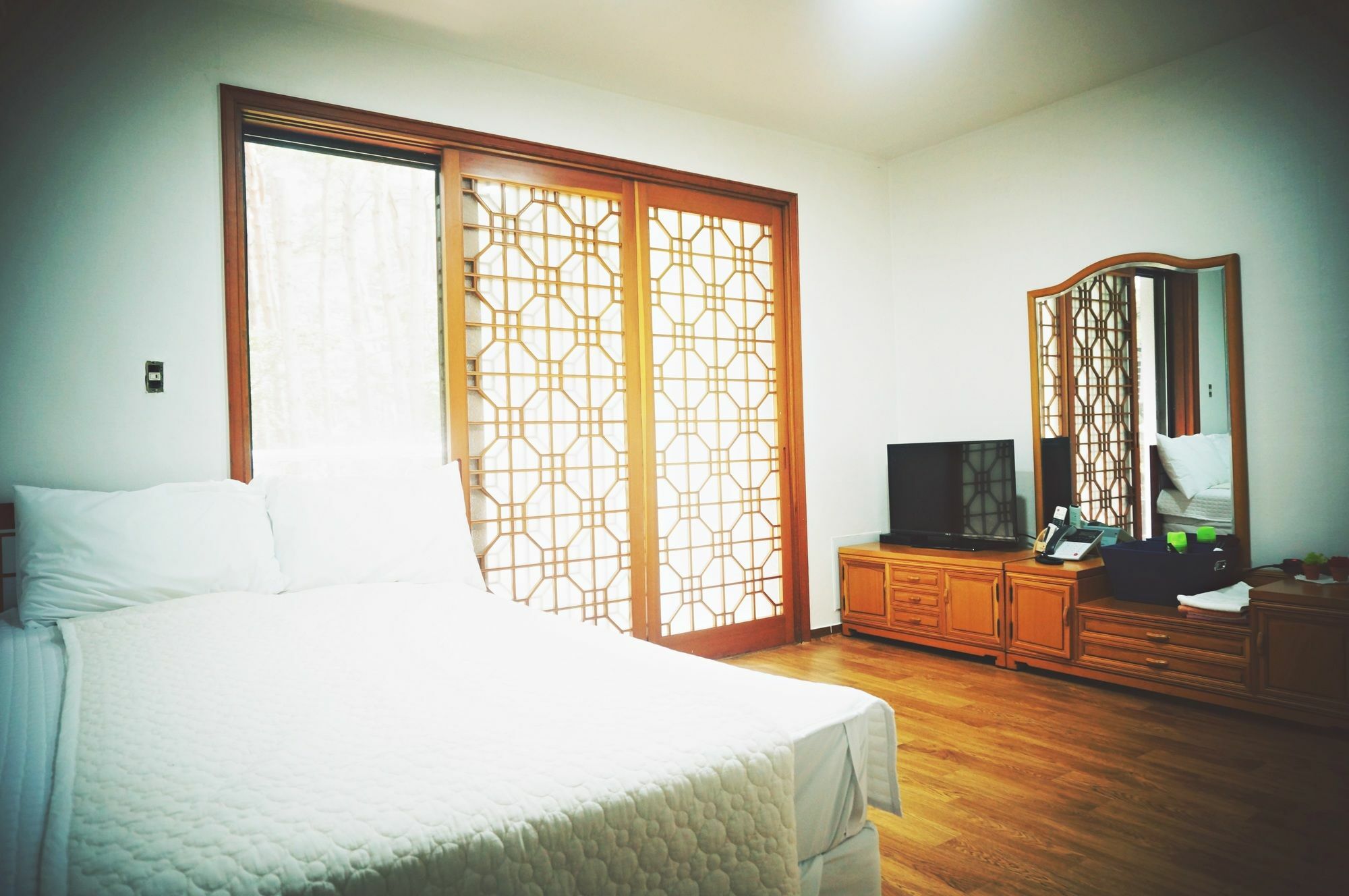 White House Sokcho Exterior foto